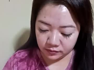 Izettloves Chaturbate stream image from January 17, 2025