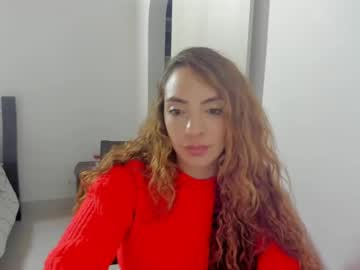 Sophielatina Chaturbate stream image from January 17, 2025