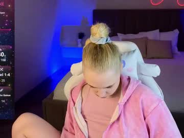 Leanaax Chaturbate stream image from January 17, 2025