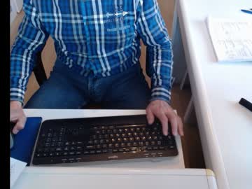 Dutchpornking2 Chaturbate stream image from January 17, 2025