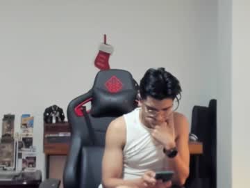 Logannick Chaturbate stream image from January 17, 2025