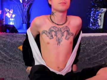 Quadcraber Chaturbate stream image from January 17, 2025