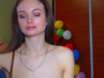 Beauty_Fruity Chaturbate stream image from January 17, 2025