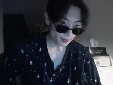 Boxman556990 Chaturbate stream image from January 17, 2025