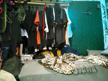 Homeinvasion Chaturbate stream image from January 17, 2025
