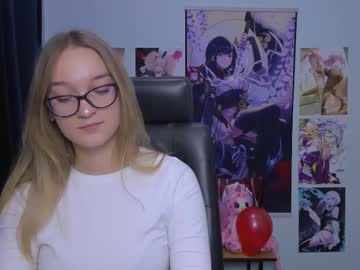 Marla_Sun Chaturbate stream image from January 17, 2025