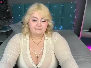 Polly_Shhy Chaturbate stream image from January 17, 2025