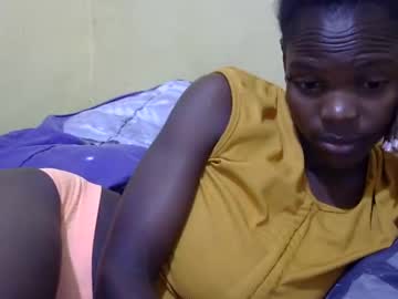 Browniecuttey Chaturbate stream image from January 17, 2025