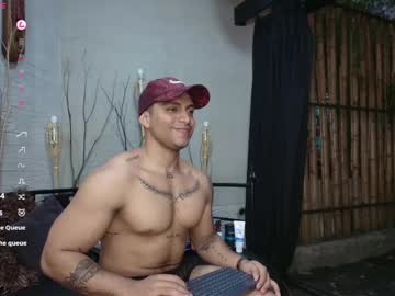 Crisstompson Chaturbate stream image from January 17, 2025