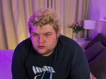 Henryminami Chaturbate stream image from January 17, 2025