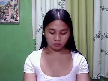 Petite_Trish Chaturbate stream image from January 17, 2025