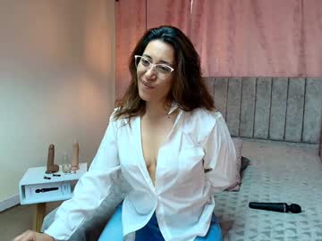 Violetascott_ Chaturbate stream image from January 17, 2025