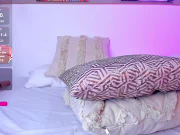 Ameliaclerk Chaturbate stream image from January 17, 2025