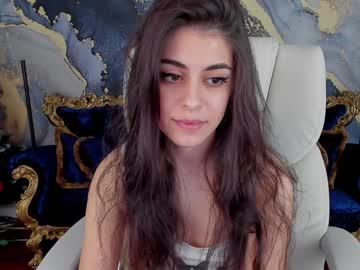 Goldbabys Chaturbate stream image from January 17, 2025