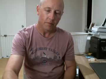 Naughtyfro37 Chaturbate stream image from January 17, 2025
