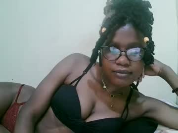 Prettysonya Chaturbate stream image from January 17, 2025