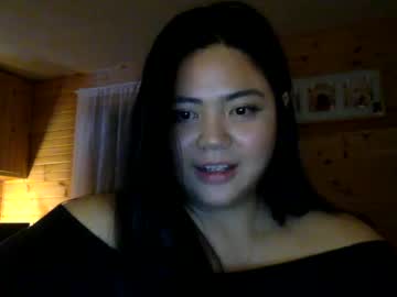 Lunarloverly Chaturbate stream image from January 17, 2025