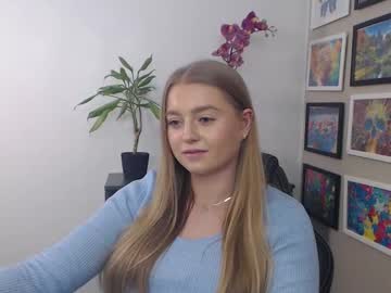 Mysteryericax Chaturbate stream image from January 17, 2025