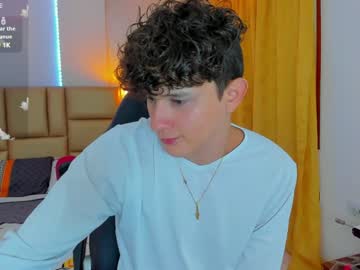 Crisbell__ Chaturbate stream image from January 17, 2025
