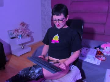 Melodybons Chaturbate stream image from January 17, 2025