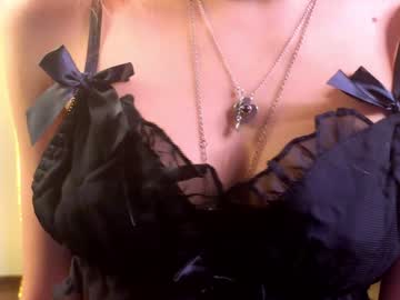 Flirulissa Chaturbate stream image from January 17, 2025