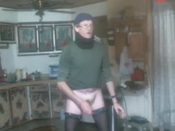 Hardinhand44 Chaturbate stream image from January 17, 2025