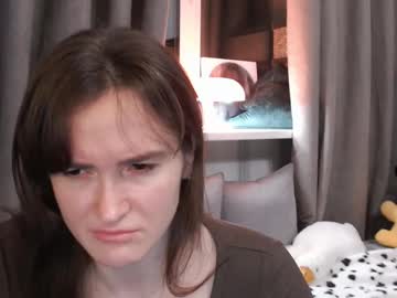 Pineapple__Mood Chaturbate stream image from January 17, 2025