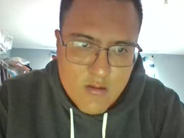 Urielmedina960831 Chaturbate stream image from January 17, 2025