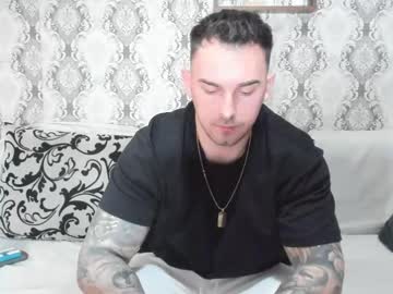 2sexymuscles Chaturbate stream image from January 17, 2025