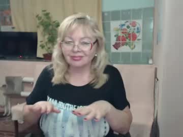 Evelynloveshy Chaturbate stream image from January 17, 2025