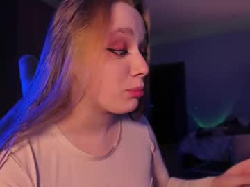Chloegins Chaturbate stream image from January 17, 2025