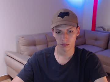 Hefesto_69 Chaturbate stream image from January 17, 2025