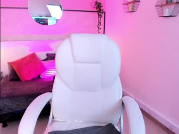 Harper_Woods Chaturbate stream image from January 17, 2025