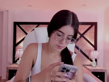Miasilverr Chaturbate stream image from January 17, 2025