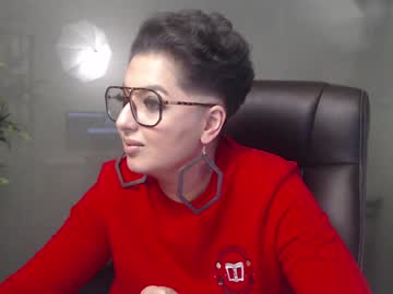 Allyiah Chaturbate stream image from January 17, 2025
