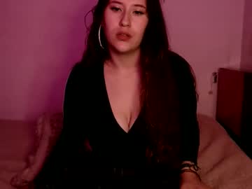 Freyja_Cherry Chaturbate stream image from January 17, 2025