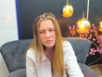 Jade_Soft Chaturbate stream image from January 17, 2025