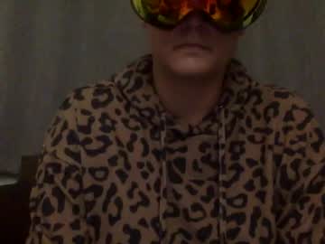 Poe215241 Chaturbate stream image from January 17, 2025