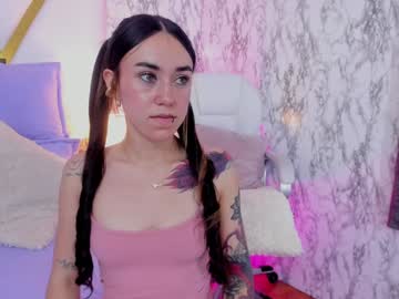 Athziry_ Chaturbate stream image from January 17, 2025