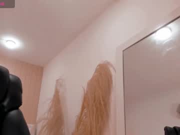 Damien_Woodzxx Chaturbate stream image from January 17, 2025