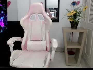 Evil_Stepmothers Chaturbate stream image from January 17, 2025