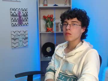 Jeam_Hot Chaturbate stream image from January 17, 2025