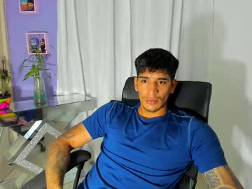 Mateo_Skinny15 Chaturbate stream image from January 17, 2025
