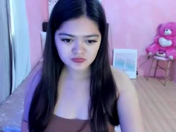 Valenakruxz Chaturbate stream image from January 17, 2025