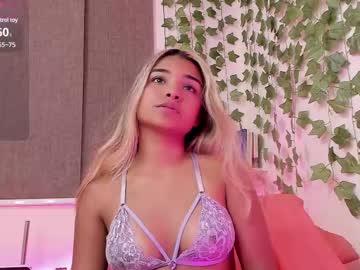 Annebull_ Chaturbate stream image from January 18, 2025