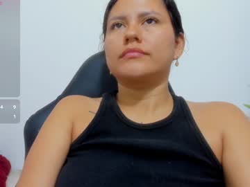 Iamevaaa Chaturbate stream image from January 18, 2025