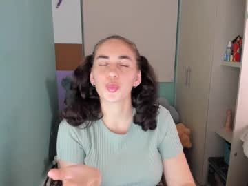 Leah_Sm Chaturbate stream image from January 18, 2025