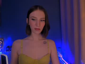 Ellaamber Chaturbate stream image from January 18, 2025