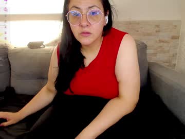 Ginnylicious7 Chaturbate stream image from January 18, 2025