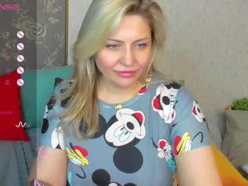 Jully_Rox Chaturbate stream image from January 18, 2025